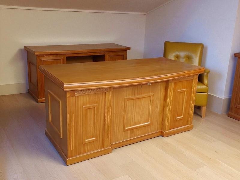 Bàn Làm Việc Văn Phòng Tại TPHCM: Hướng Dẫn Chọn Mua Và Các Mẫu Đẹp Nhất 2025 12 Bàn Làm Việc Văn Phòng Tại TPHCM