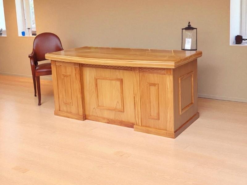 Bàn giám đốc gỗ