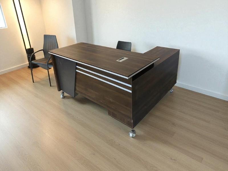 Bàn văn phòng gỗ công nghiệp