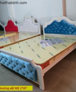 Giường sắt hộp