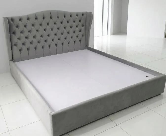 Bộ giường bọc nệm bàn trang điểm táp