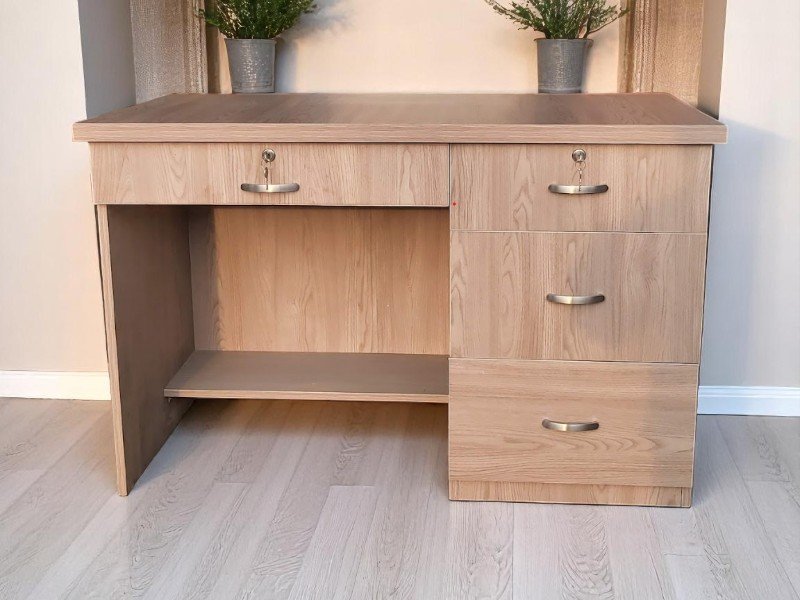 6 loại bàn làm việc phù hợp cho văn phòng hiện đại