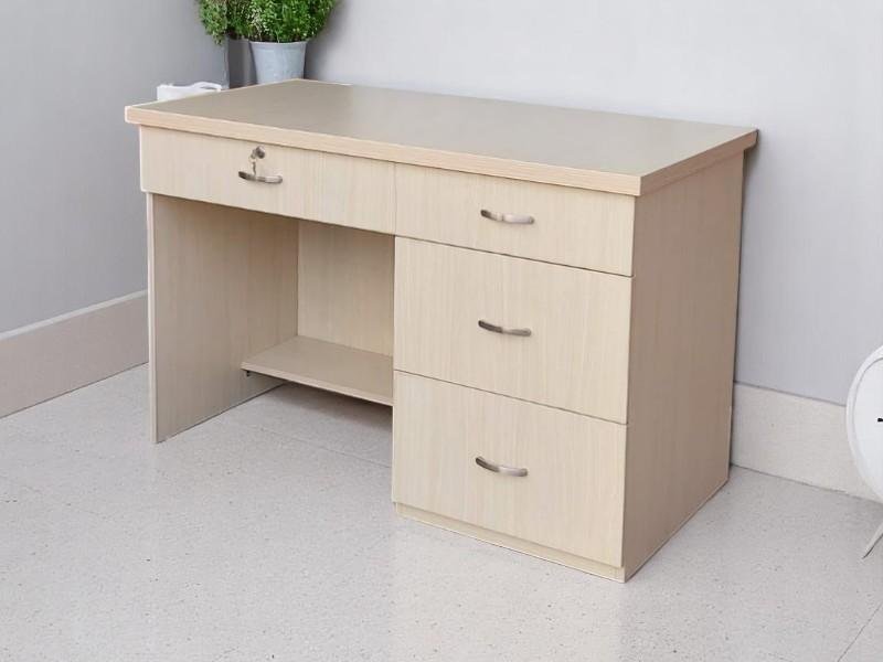 3 Hướng dẫn vệ sinh bàn làm việc đơn giản
