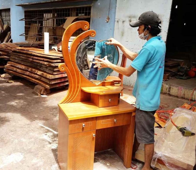 Bàn trang điểm  MS : 8986 - Giá : 0m8 = 2.600.000 - Ảnh 3