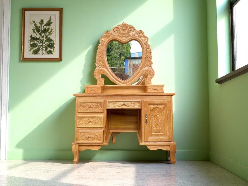 Bàn trang điểm có nhiều ngăn kéo