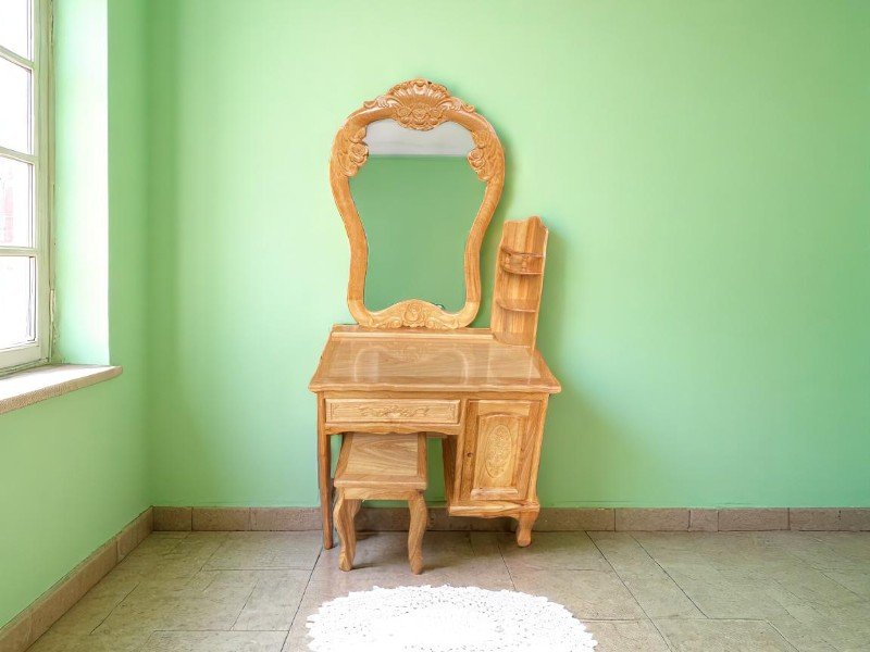 Bàn trang điểm có nhiều ngăn kéo