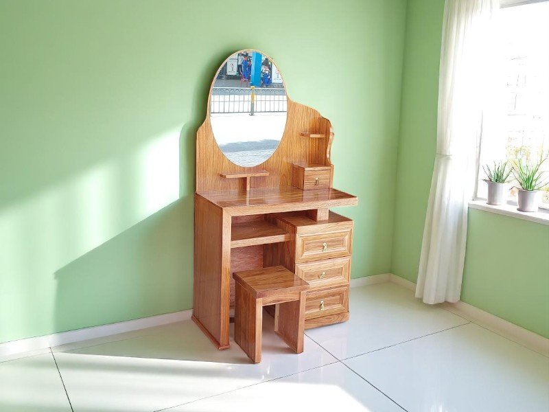 Bàn trang điểm nhỏ gọn cho phòng ngủ
