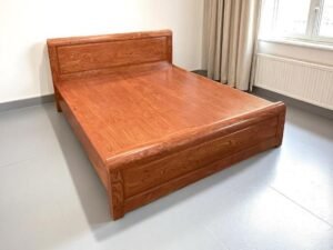 Bước khử mùi gỗ mới trên giường ngủ