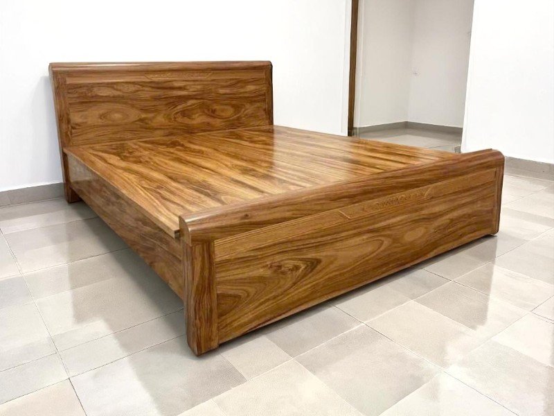 Bước khử mùi gỗ mới trên giường ngủ