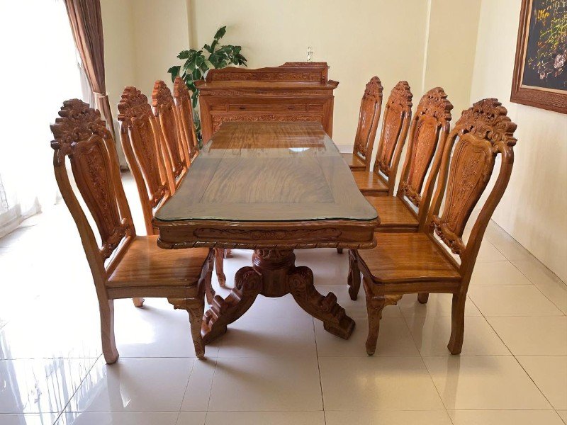 Cách bảo quản bàn ăn gỗ giúp thu hút tài lộc
