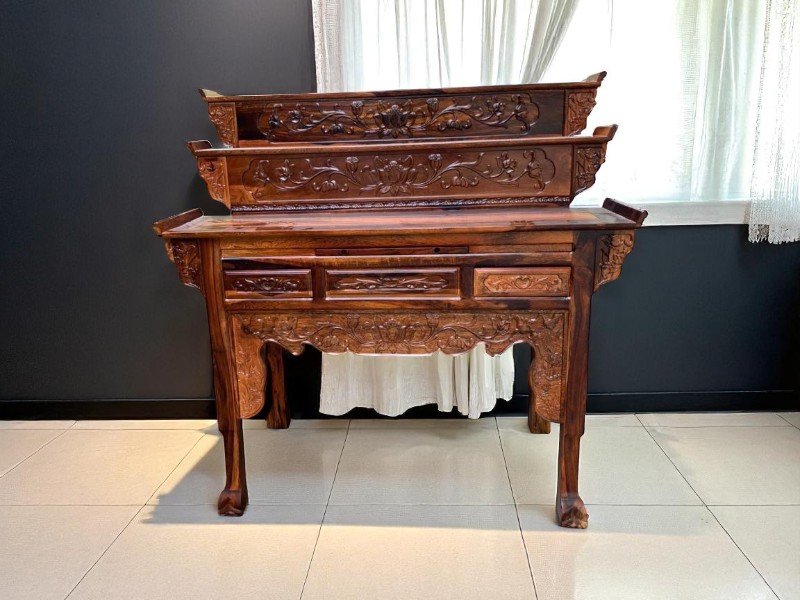 Công dụng tuyệt vời của bàn thờ gỗ