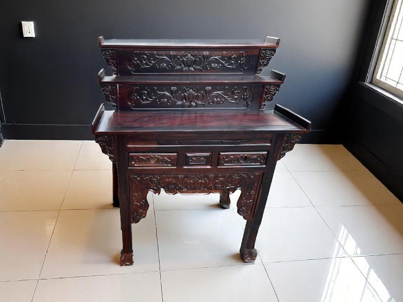 Công dụng tuyệt vời của bàn thờ gỗ