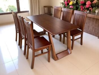 Hướng Đặt Bàn Ăn Gỗ Hợp Tuổi Tý