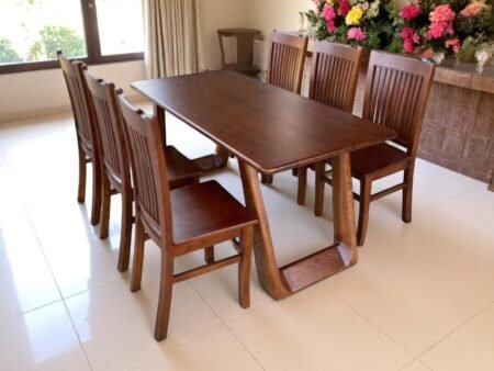Hướng Đặt Bàn Ăn Gỗ Hợp Tuổi Tý