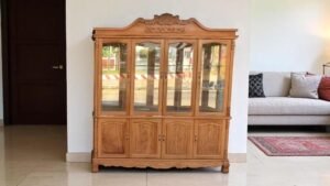 Lưu Ý Phong Thủy Quan Trọng Khi Chọn Tủ Rượu Gỗ