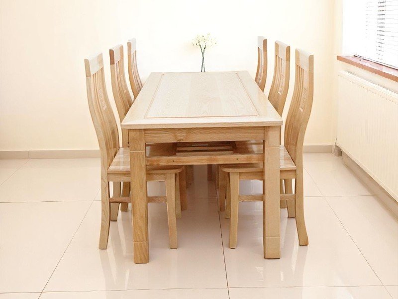 Tác dụng bàn ăn gỗ dễ phối nội thất