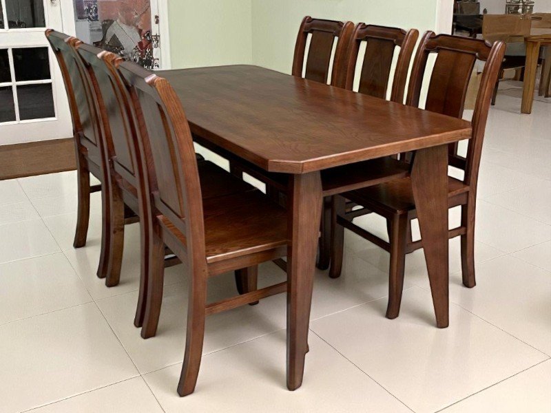 6 tính năng nổi bật bộ bàn ăn hiện đại