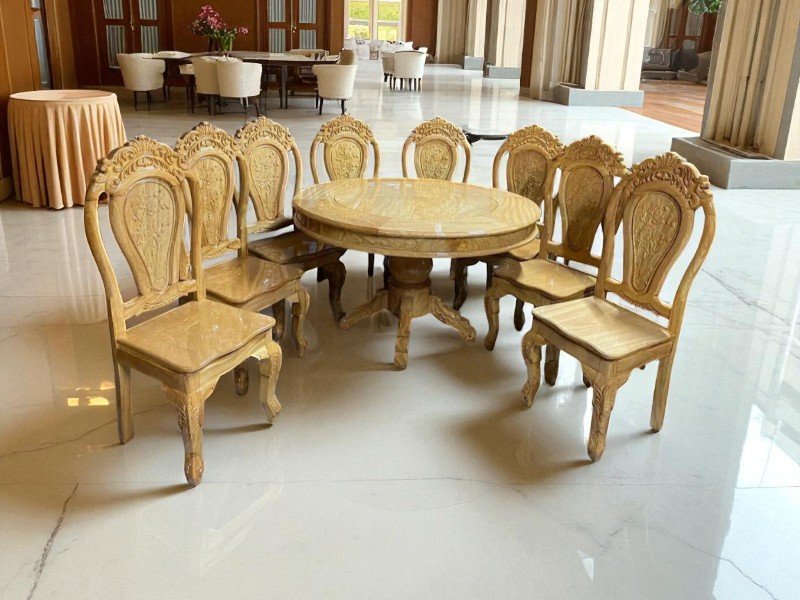7 Mẫu bàn ăn gỗ được yêu thích