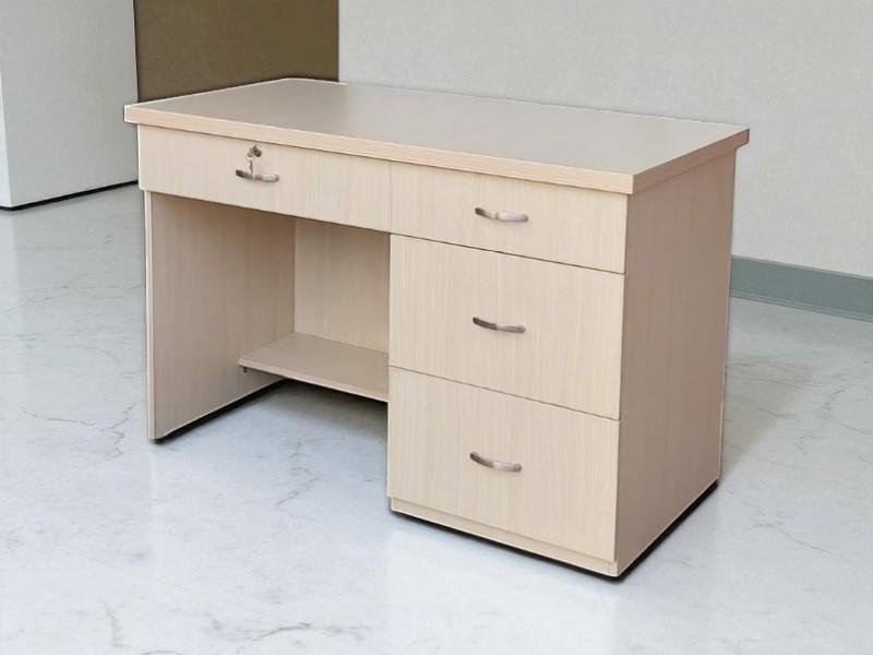 Bàn ghế làm việc tại nhà