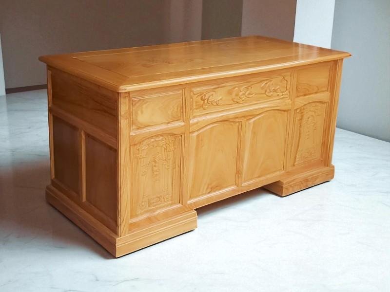 Bàn ghế làm việc tại nhà