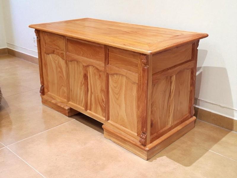 Bàn làm việc cao cấp