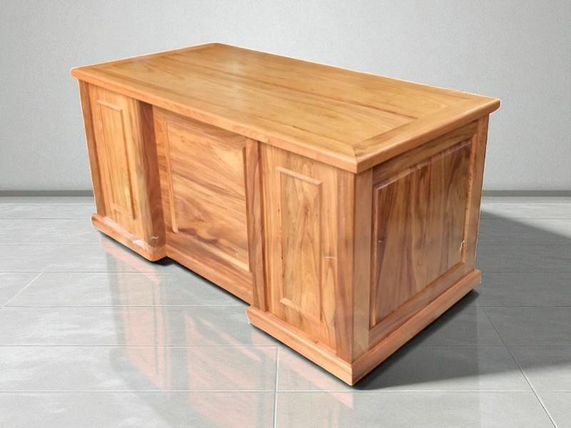 Bàn làm việc chữ Z