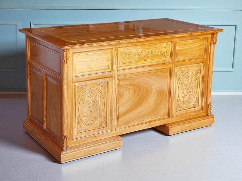 Bàn làm việc chủ tịch