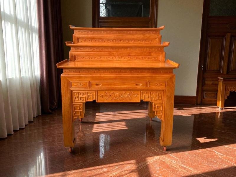 Bàn thờ hiện đại