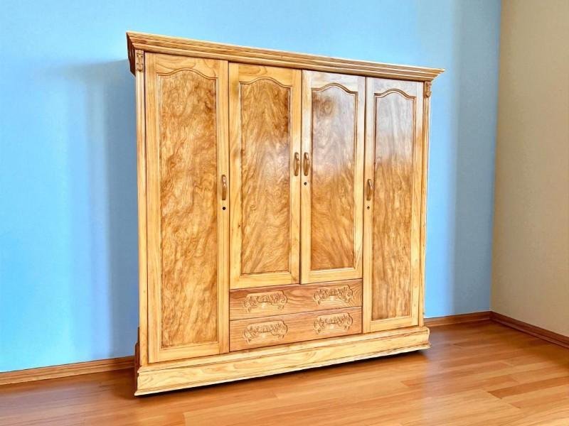 Cửa Hàng Bán Tủ Quần Áo Gỗ Tự Nhiên Gần Đây