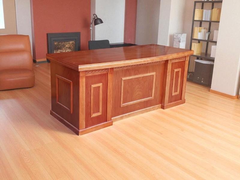 Cửa hàng bán bàn làm việc đẹp tại TPHCM