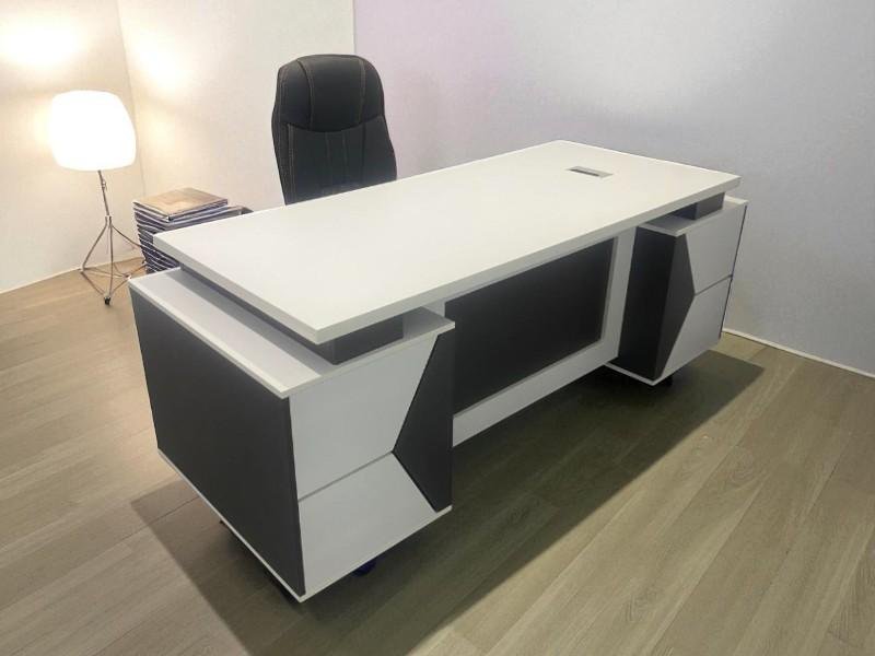 Phong Thủy Bàn Làm Việc Mệnh Kim Mang Lại Tài Lộc