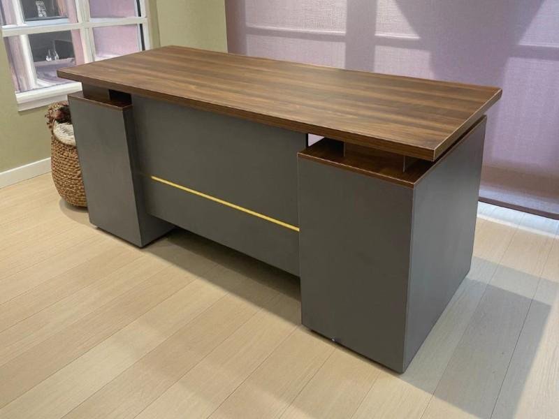 Giá bàn làm việc gỗ tự nhiên sồi cao cấp chất lượng