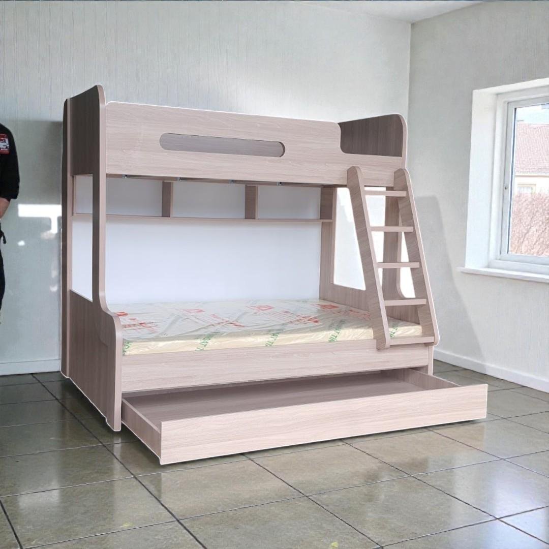 Giường tầng gỗ tự nhiên tại showroom Nội Thất Thái Bình