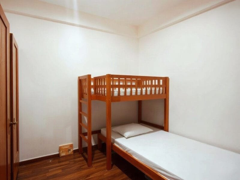 Giường Tầng Gỗ Công Nghiệp Cho Bé: Lựa Chọn Hoàn Hảo Cho Không Gian Sống